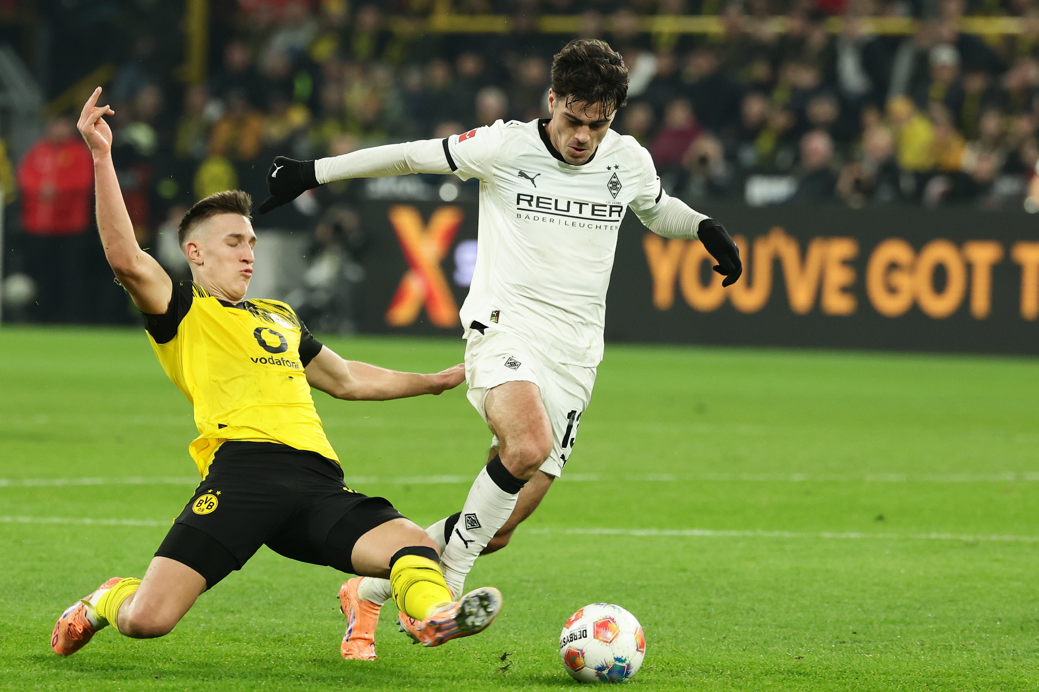 星空体育-包含这也行？国际比赛日门兴格拉德巴赫官宣签约西汉姆今晨止住颓势，关键时刻葡萄牙体育外线爆发的词条