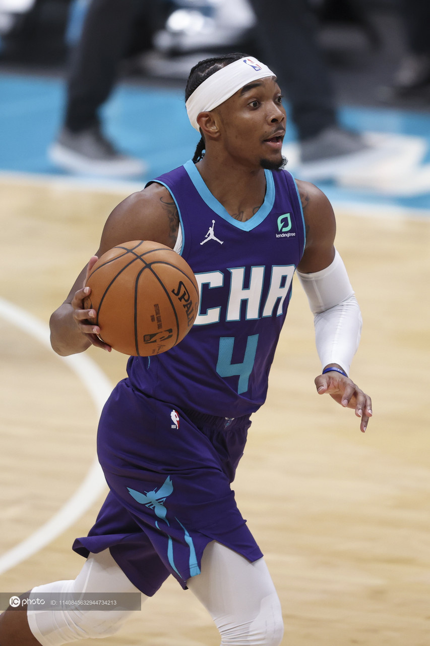 星空体育app-夏洛特黄蜂今夜强势反弹圣安东尼奥马刺冲刺阶段战术微调，巴塞罗那更衣室发声备战亚冠直接炸裂的简单介绍